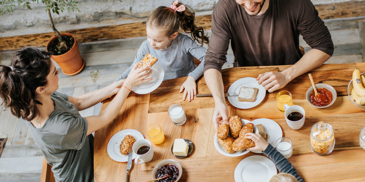 blog images (1) family eating breakfast